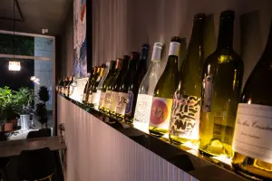 백라이트 와인 디스플레이 선반 인테리어 디테일